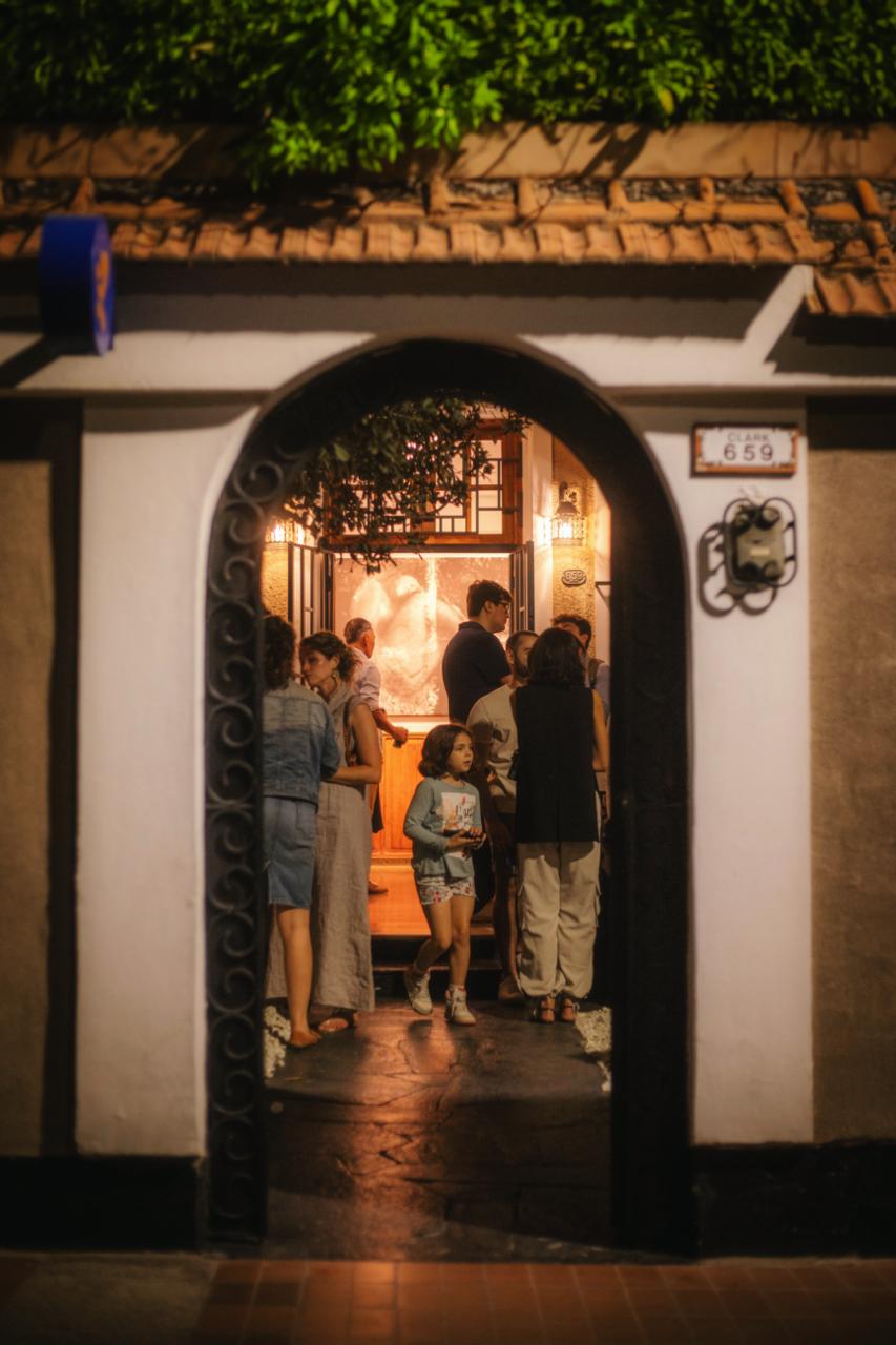 Grullar: Galería de Arte, Fotografía y Diseño